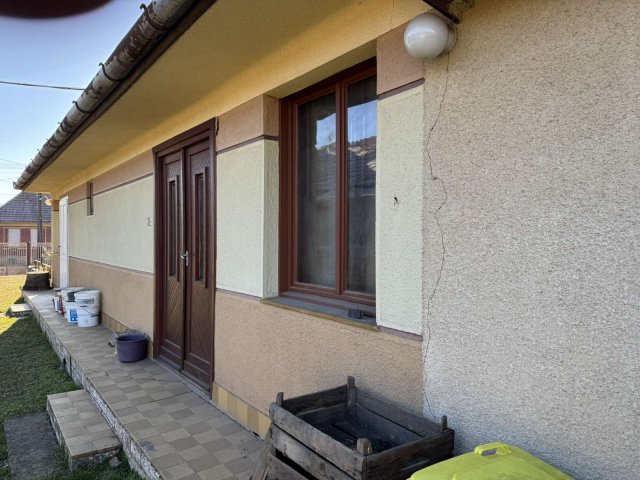 Eladó családi ház, Pilisen 63 M Ft, 4+1 szobás