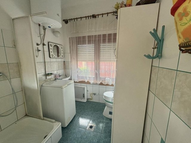 Eladó családi ház, Farmoson 40 M Ft, 3 szobás