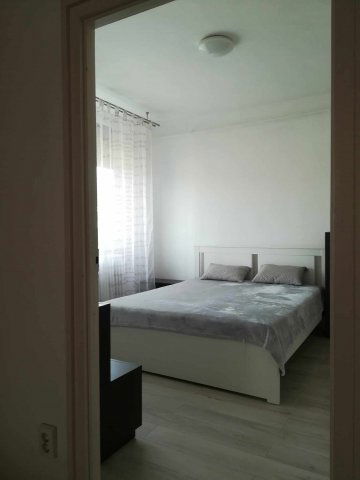 Kiadó téglalakás, albérlet, Pécsett, Nagy Lajos király útján