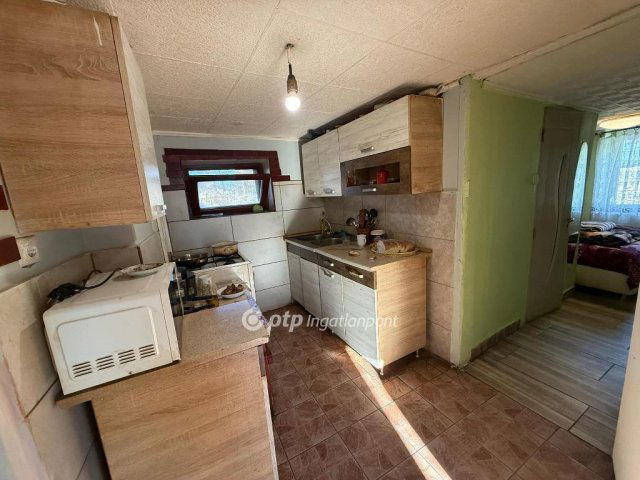 Eladó családi ház, Debrecenben 15.99 M Ft, 2 szobás