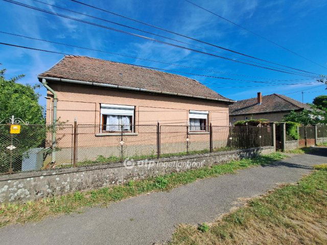 Eladó családi ház, Ipolyszögön 13.9 M Ft, 3 szobás