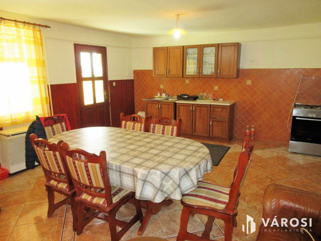 Eladó családi ház, Orosházán 32 M Ft, 3 szobás