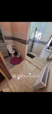 Eladó családi ház, Földesen 35 M Ft, 2 szobás