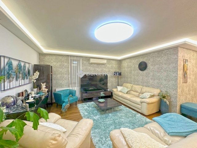 Eladó családi ház, Szentendrén 395.9 M Ft, 6 szobás