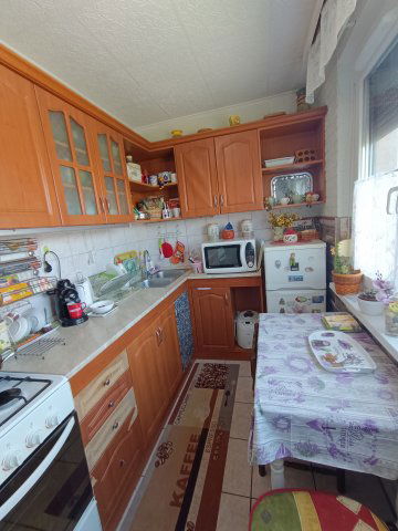 Eladó panellakás, Székesfehérvárott 42 M Ft, 2 szobás