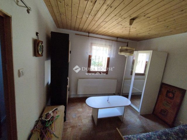 Eladó nyaraló, Tatabányán 24.999 M Ft, 1 szobás