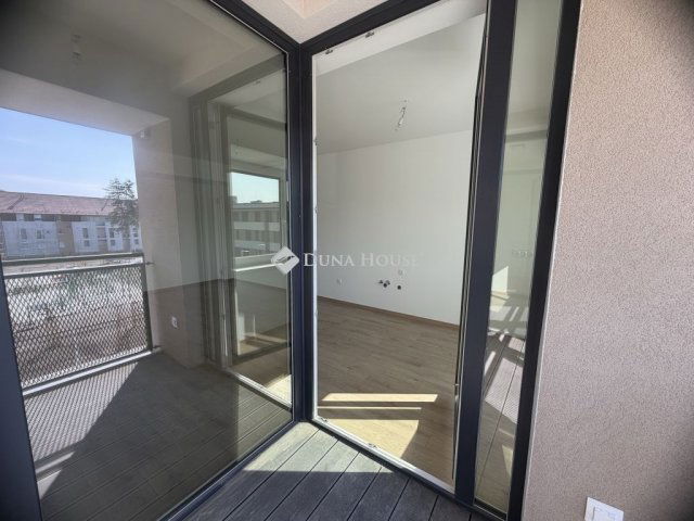 Eladó téglalakás, Budapesten, IV. kerületben 94.999 M Ft