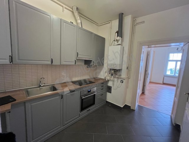 Kiadó téglalakás, albérlet, Budapesten, VI. kerületben