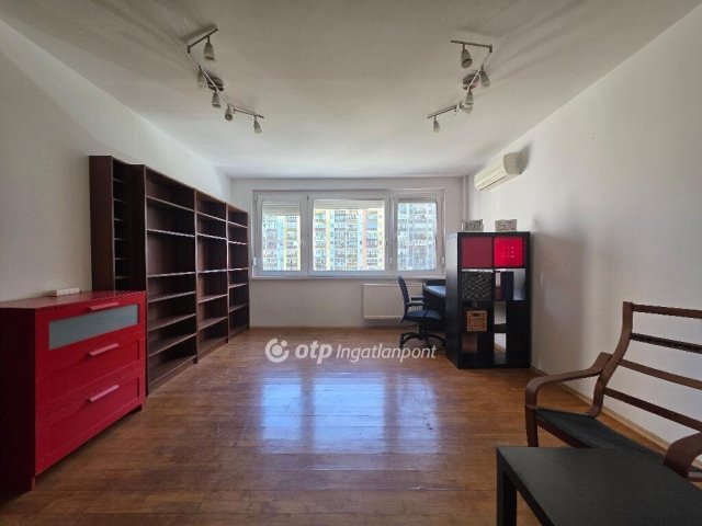 Eladó téglalakás, Budapesten, VIII. kerületben 80.6 M Ft