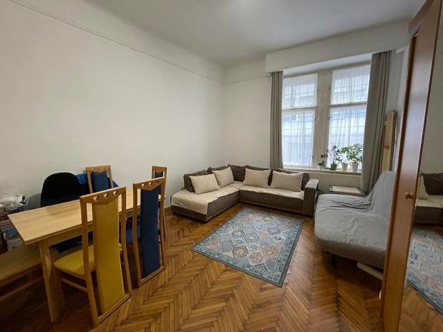 Eladó téglalakás, Budapesten, VIII. kerületben, Nap utcában