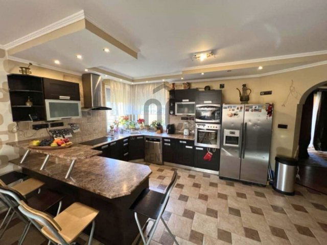 Eladó családi ház, Halásztelken 169.9 M Ft, 7 szobás