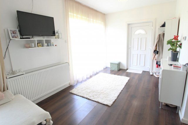 Eladó családi ház, Győrzámolyon 84.9 M Ft, 3 szobás