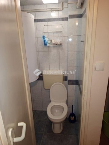 Eladó családi ház, Vecsésen 148 M Ft, 3 szobás