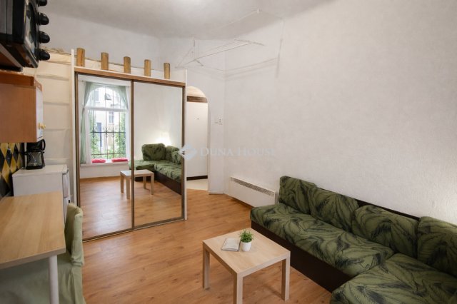 Eladó téglalakás, Budapesten, VIII. kerületben 42.9 M Ft