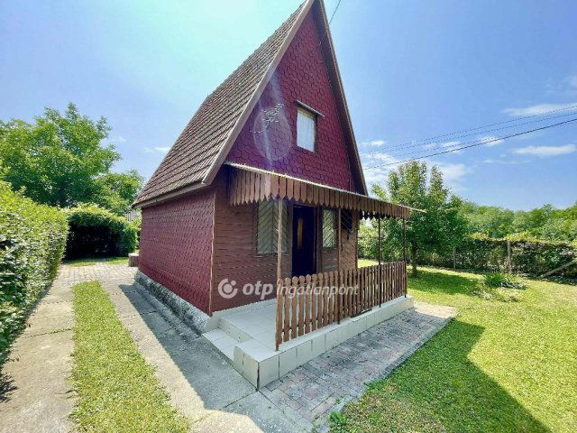 Eladó nyaraló, Ráckevén 24 M Ft, 2+1 szobás