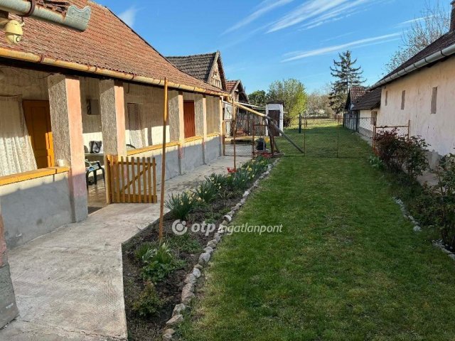 Eladó családi ház, Mezőkovácsházán 5.9 M Ft, 2+1 szobás