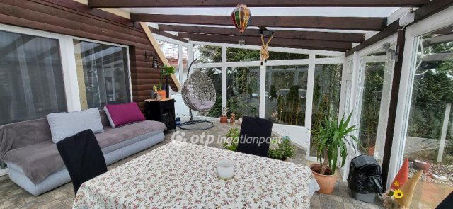 Eladó családi ház, Győrött 47.98 M Ft, 2 szobás