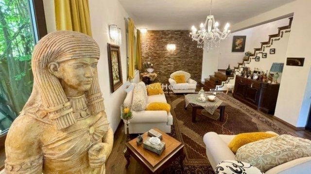 Eladó családi ház, Budapesten, II. kerületben 295 M Ft, 9 szobás