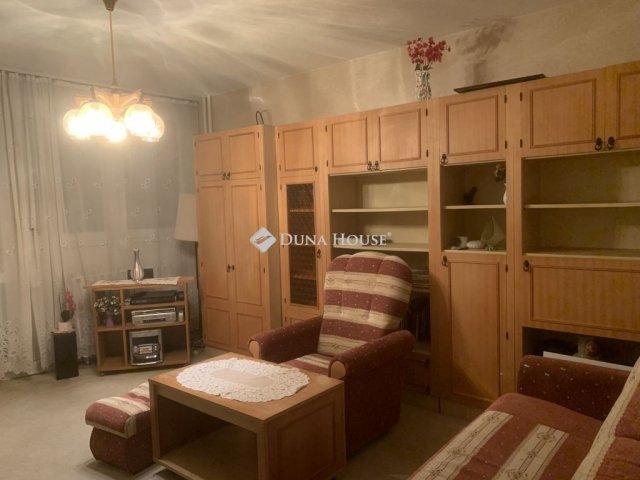 Eladó téglalakás, Zalaegerszegen 37.9 M Ft, 3 szobás