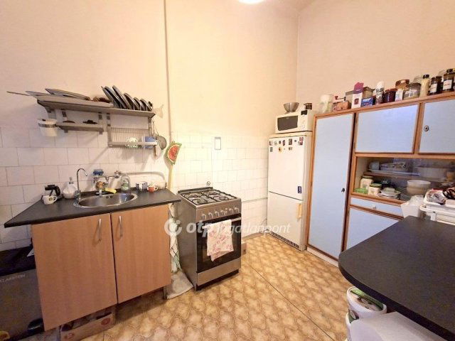 Eladó téglalakás, Budapesten, III. kerületben 83.7 M Ft