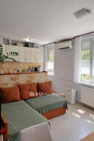 Eladó panellakás, Tökölön 48.8 M Ft, 1+2 szobás