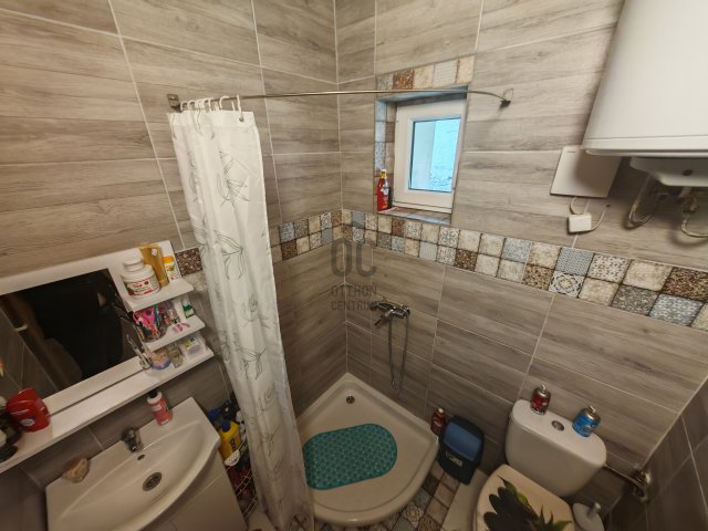 Eladó családi ház, Kesztölcön 24.9 M Ft, 2 szobás