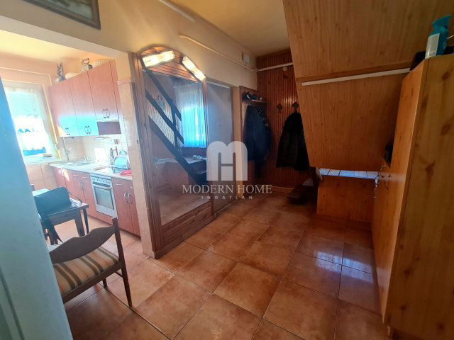 Eladó téglalakás, Székesfehérvárott 84.9 M Ft, 5 szobás