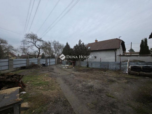 Eladó családi ház, Érden 45 M Ft, 3 szobás