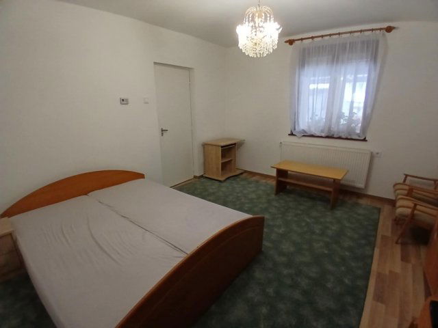 Kiadó családi ház, albérlet, Debrecenben 160 E Ft / hó