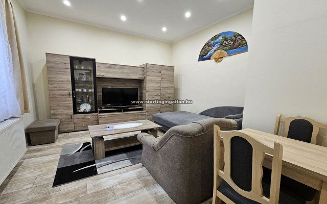 Eladó téglalakás, Budapesten, IV. kerületben, Semmelweis utcában