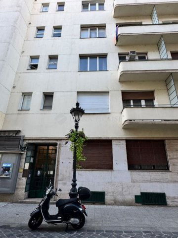 Eladó téglalakás, Budapesten, V. kerületben, Nyáry Pál utcában