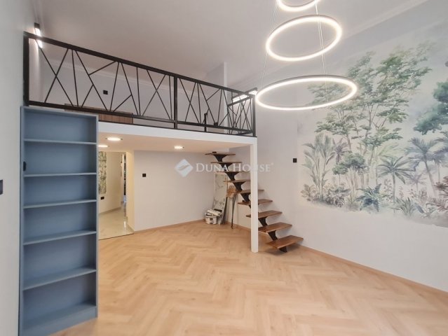 Eladó téglalakás, Budapesten, VII. kerületben 55.9 M Ft