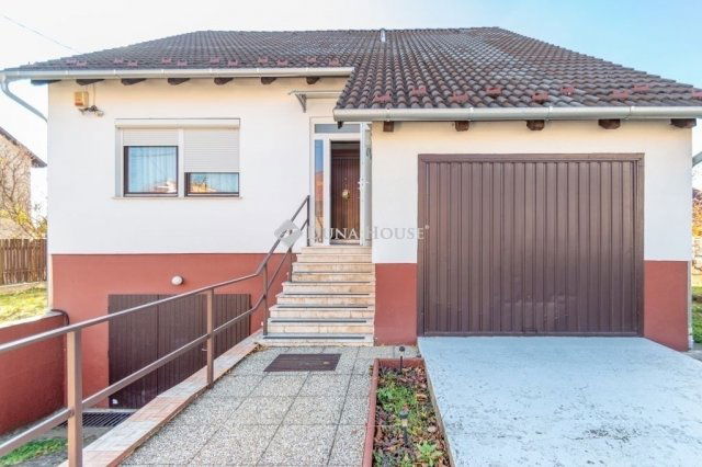 Eladó családi ház, Budapesten, XVI. kerületben 158 M Ft