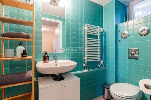 Eladó téglalakás, Budapesten, VII. kerületben 59.9 M Ft