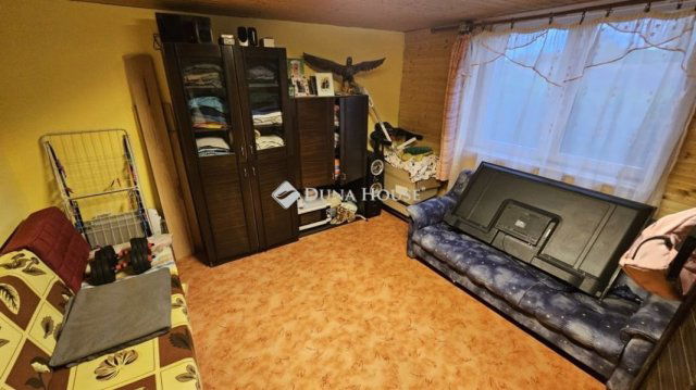 Eladó családi ház, Előszálláson 25 M Ft, 2 szobás