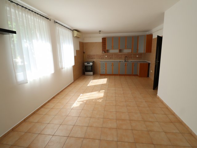 Eladó téglalakás, Szegeden, Sík Sándor utcában 92.9 M Ft