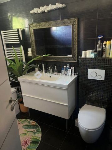 Eladó ikerház, Délegyházán 120 M Ft, 3 szobás