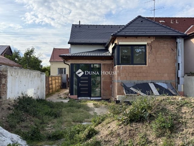 Eladó családi ház, Szombathelyen 84.9 M Ft, 3 szobás