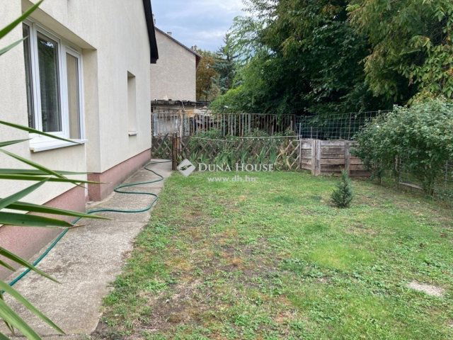 Eladó családi ház, Budapesten, III. kerületben 399 M Ft