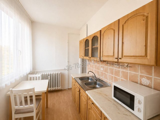 Kiadó téglalakás, albérlet, Tatabányán, Vadász utcában