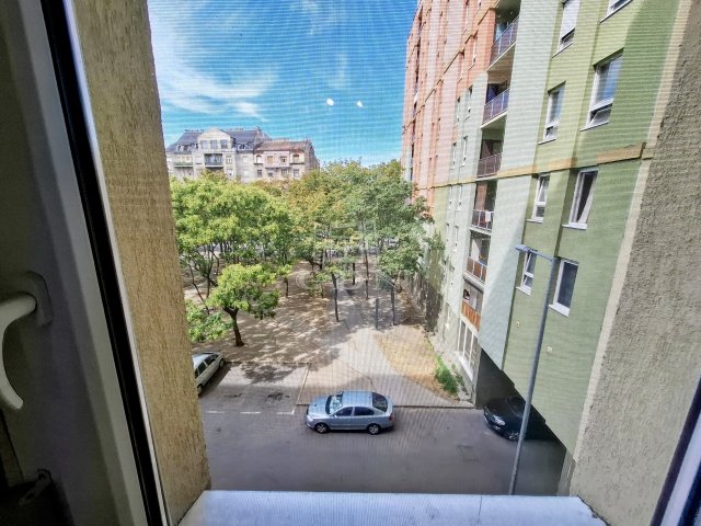Eladó panellakás, Budapesten, VIII. kerületben 81.9 M Ft