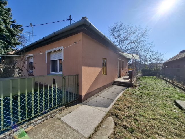 Eladó családi ház, Gyálon 75.9 M Ft, 3 szobás