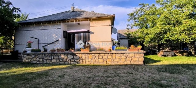 Eladó családi ház, Halimbán 42 M Ft, 3 szobás
