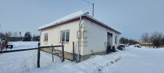 Eladó családi ház, Gulácson 12 M Ft, 3 szobás