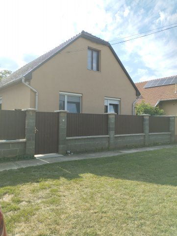 Eladó családi ház, Hajdúböszörményen 68 M Ft, 3 szobás