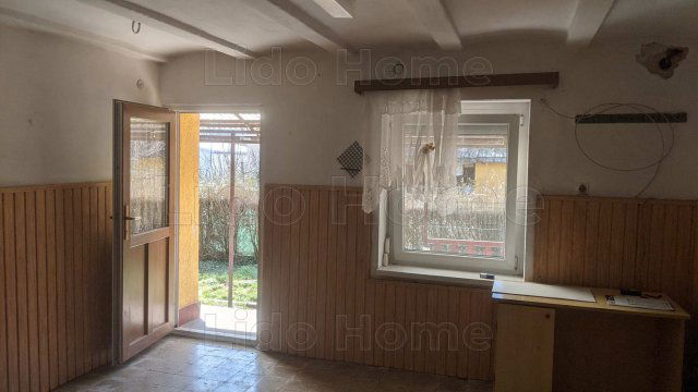 Eladó családi ház, Lesencetomajon 26.5 M Ft, 2 szobás