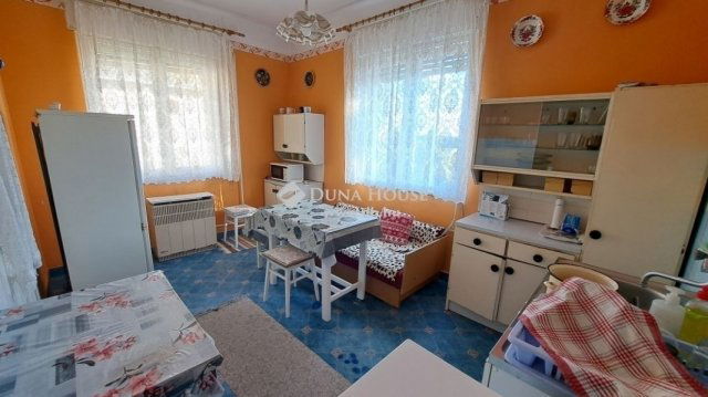 Eladó családi ház, Zsámbokon 47.5 M Ft, 3 szobás