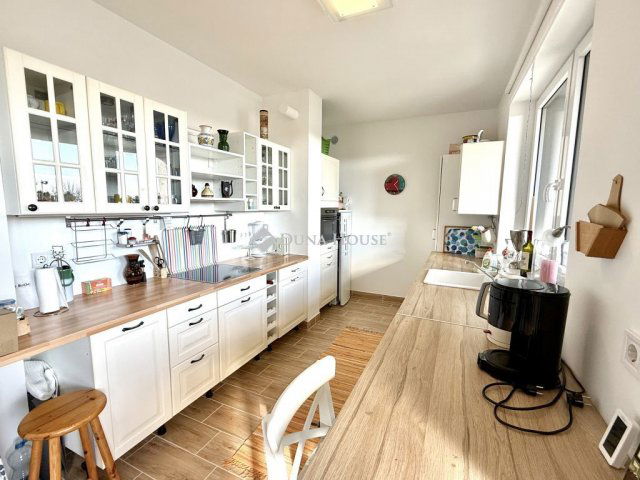 Eladó téglalakás, Szombathelyen 82.9 M Ft, 3 szobás