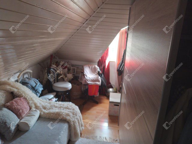 Eladó családi ház, Gyulán 69.9 M Ft, 5 szobás