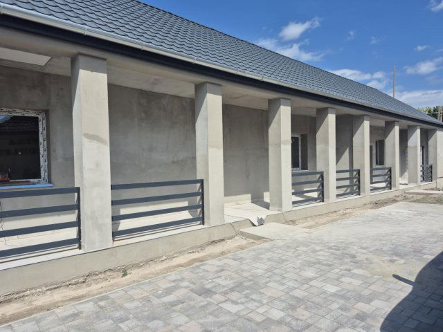 Eladó ikerház, Kiskunlacházán 39.9 M Ft, 3 szobás